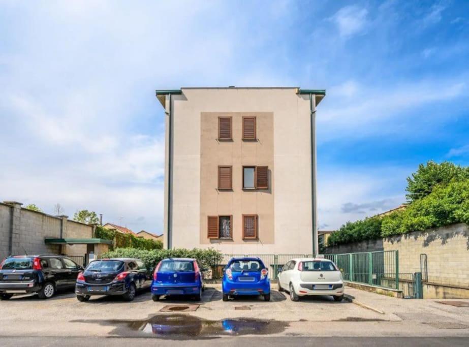 Casa Albertina Grazioso Appartamento Vicino Alla Stazione Monza Luaran gambar