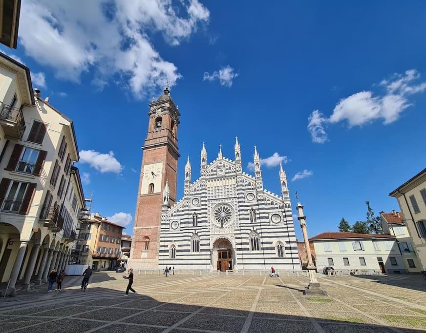 Casa Albertina Grazioso Appartamento Vicino Alla Stazione Monza Luaran gambar